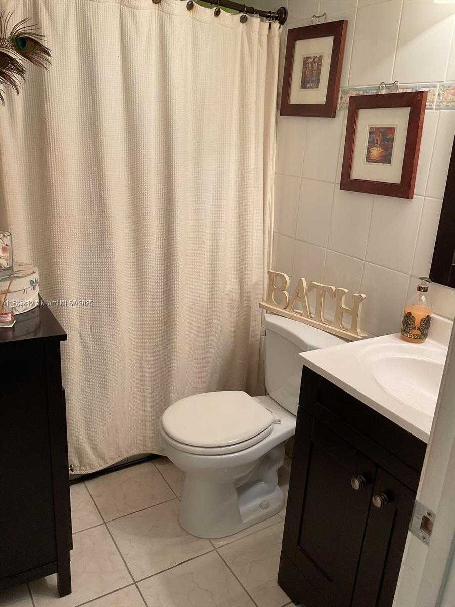 Small Image of 7135 COLLINS AVE #533, Miami Beach Number 7