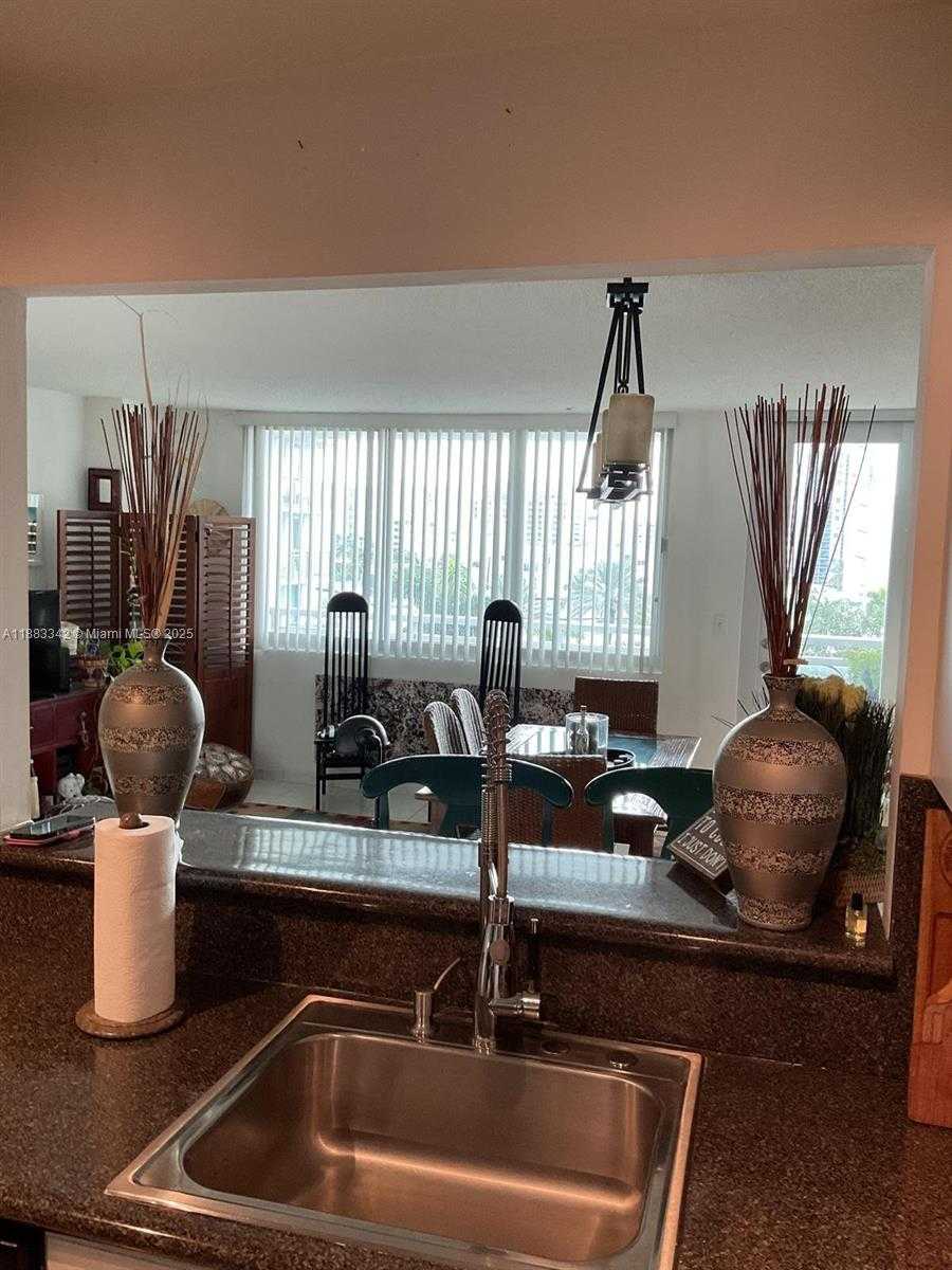 Small Image of 7135 COLLINS AVE #533, Miami Beach Number 8