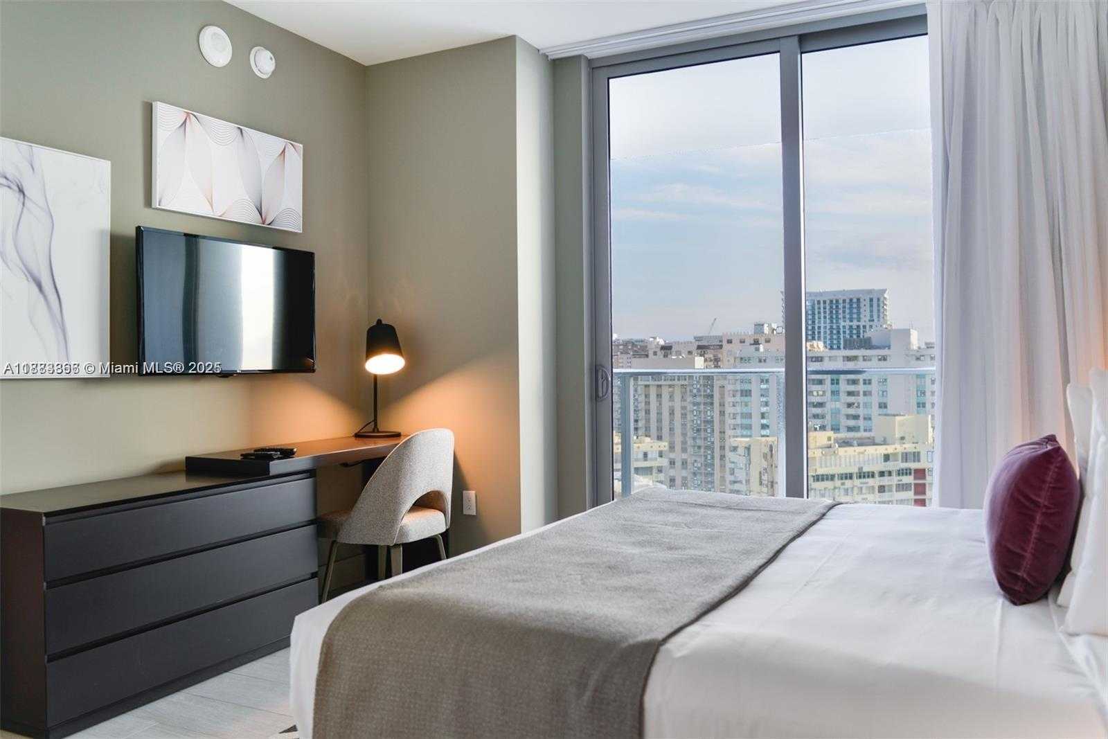 Small Image of 4010 SOUTH OCEAN DR #T4109, Hollywood Number 9