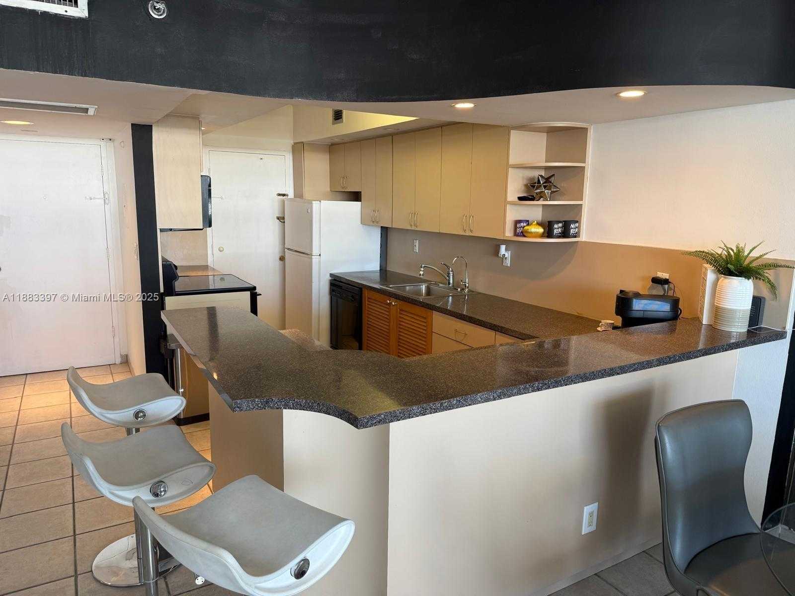 Small Image of 100 LINCOLN RD #1410, Miami Beach Number 14