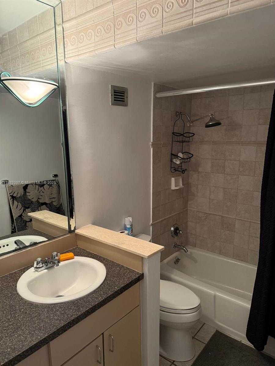 Small Image of 100 LINCOLN RD #1410, Miami Beach Number 17