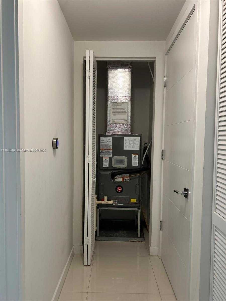 Small Image of 7825 NORTH WEST 107TH AVE #309, Doral Number 13