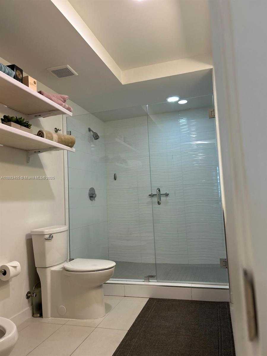 Small Image of 7825 NORTH WEST 107TH AVE #309, Doral Number 22