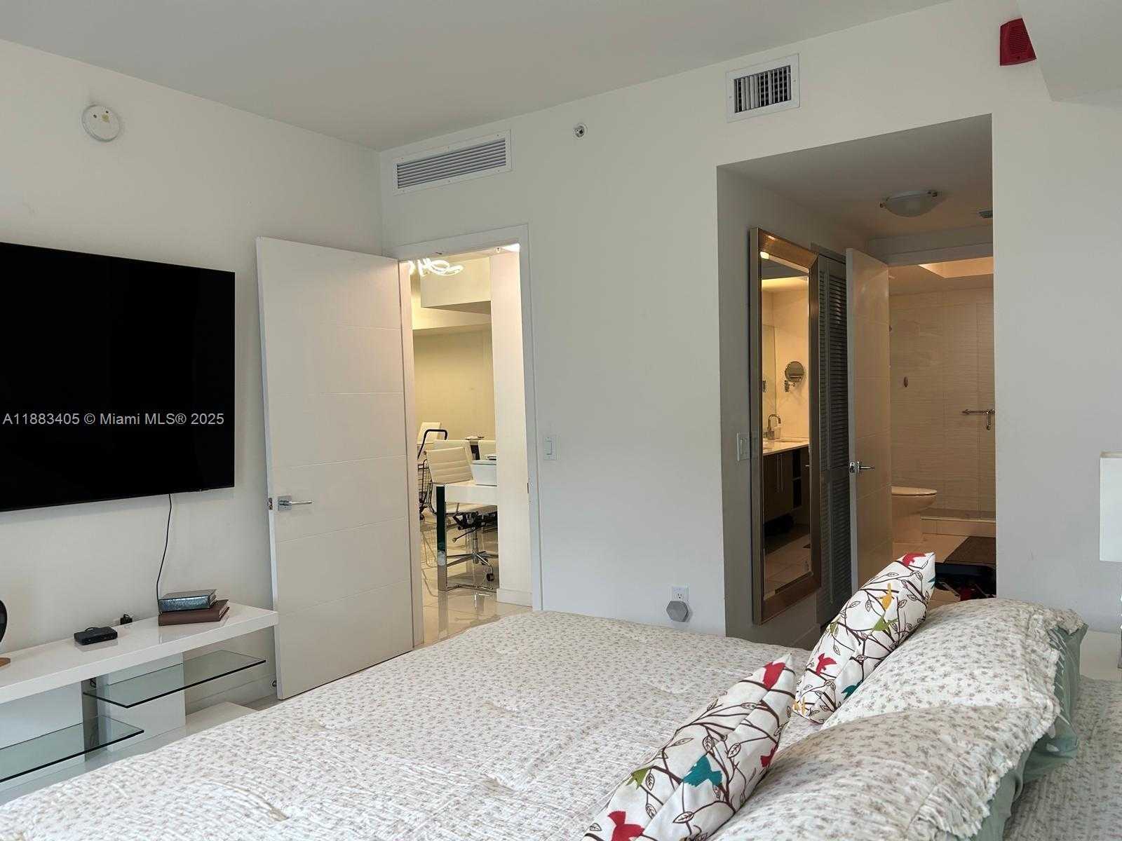 Small Image of 7825 NORTH WEST 107TH AVE #309, Doral Number 26
