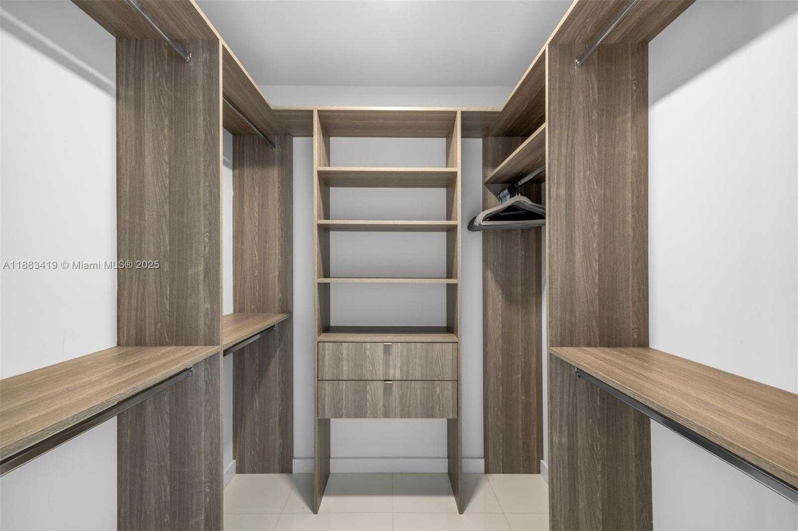 Small Image of 851 NORTH EAST 1ST AVE #1008, Miami Number 22