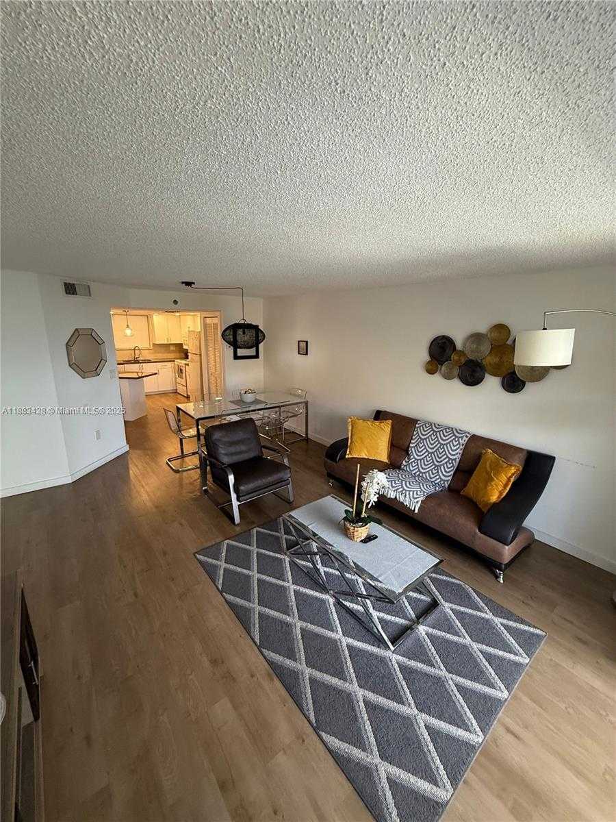 Small Image of 17801 NORTH BAY RD #505, Sunny Isles Beach Number 10
