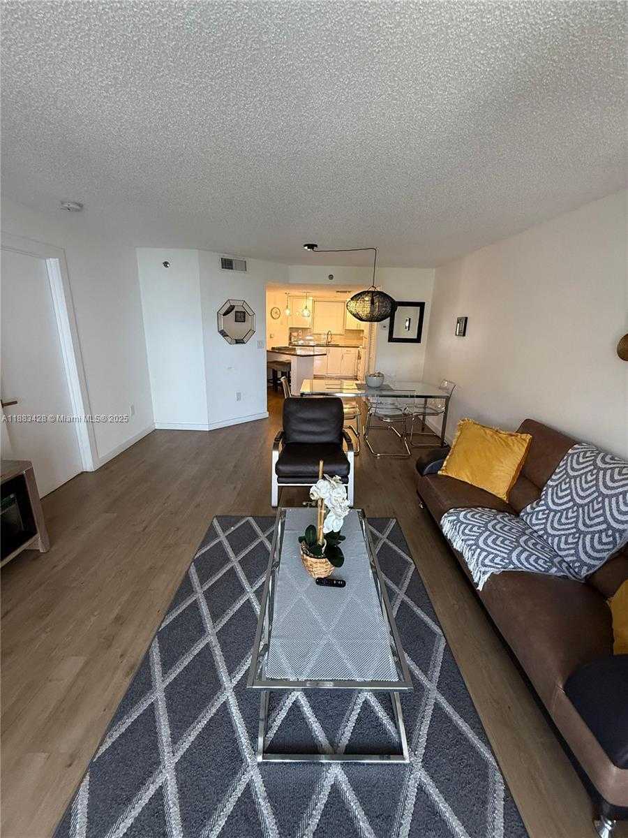 Small Image of 17801 NORTH BAY RD #505, Sunny Isles Beach Number 11