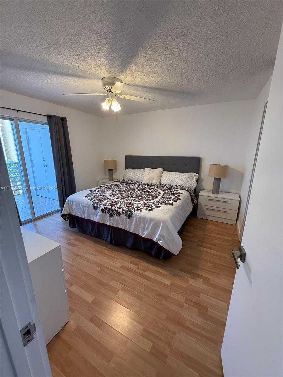 Small Image of 17801 NORTH BAY RD #505, Sunny Isles Beach Number 13