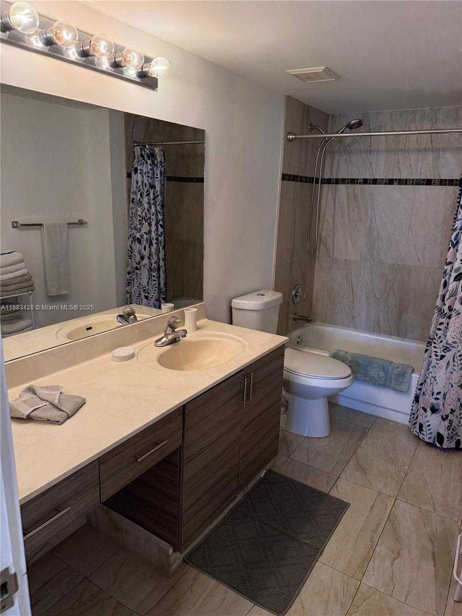 Small Image of 17801 NORTH BAY RD #505, Sunny Isles Beach Number 16