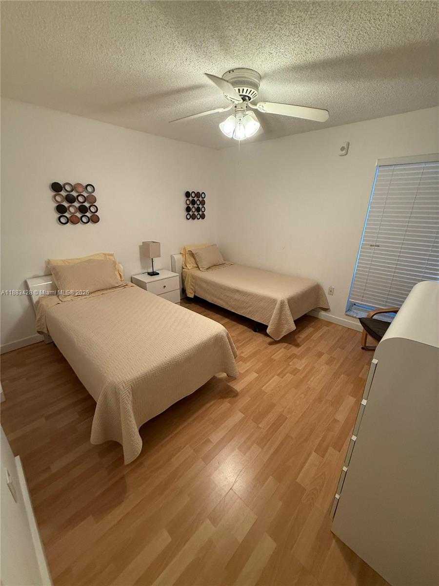 Small Image of 17801 NORTH BAY RD #505, Sunny Isles Beach Number 18