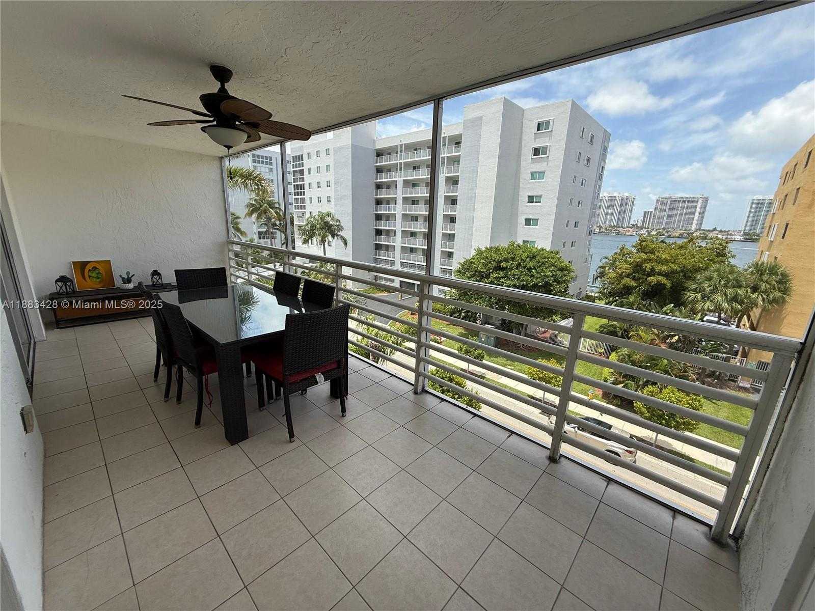Small Image of 17801 NORTH BAY RD #505, Sunny Isles Beach Number 23
