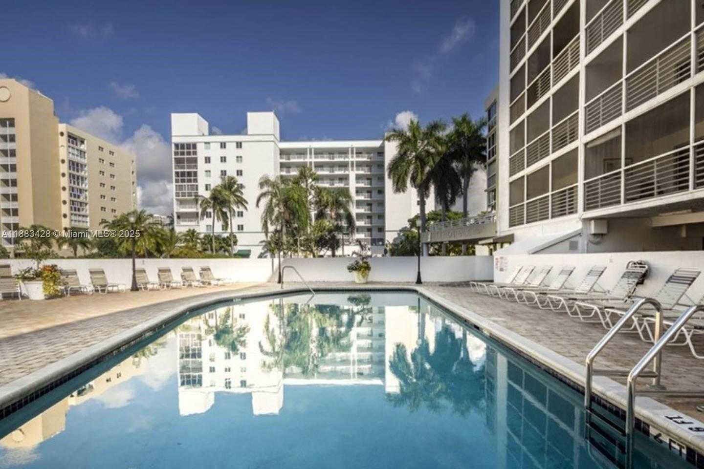 Small Image of 17801 NORTH BAY RD #505, Sunny Isles Beach Number 26