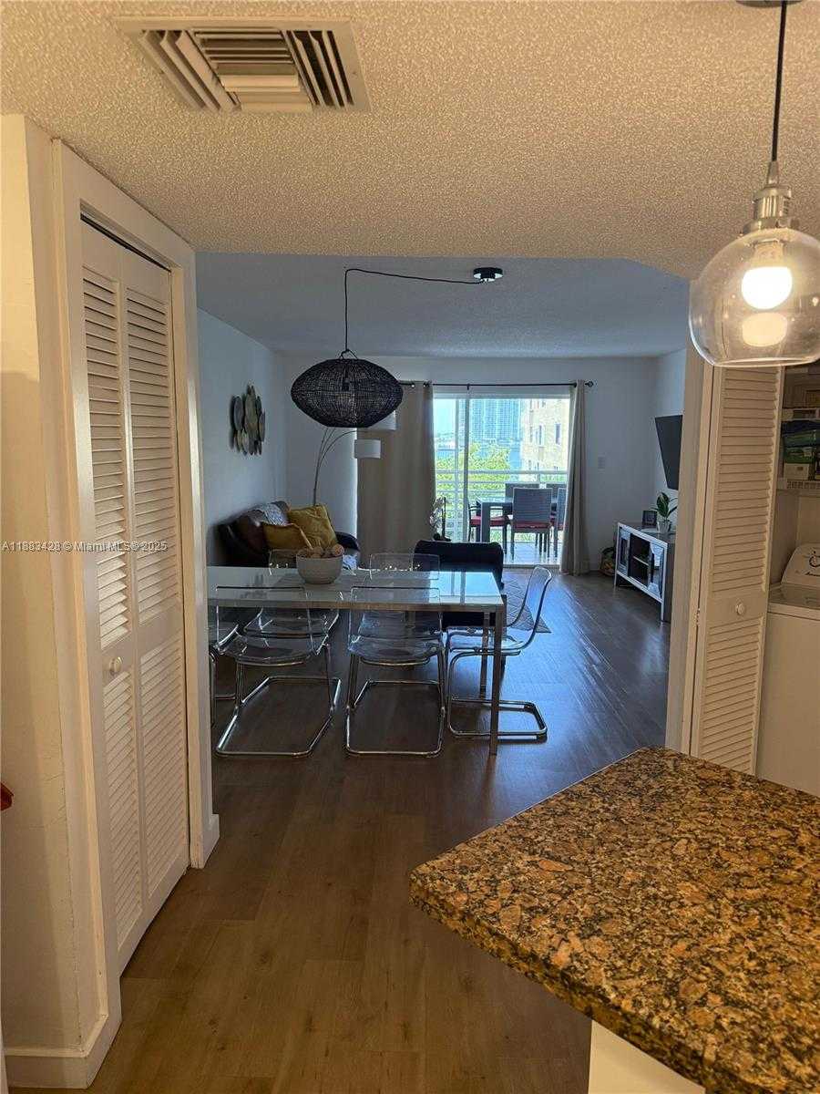 Small Image of 17801 NORTH BAY RD #505, Sunny Isles Beach Number 7