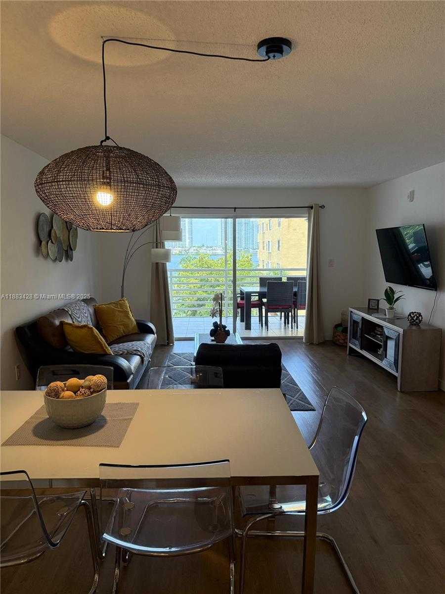 Small Image of 17801 NORTH BAY RD #505, Sunny Isles Beach Number 8