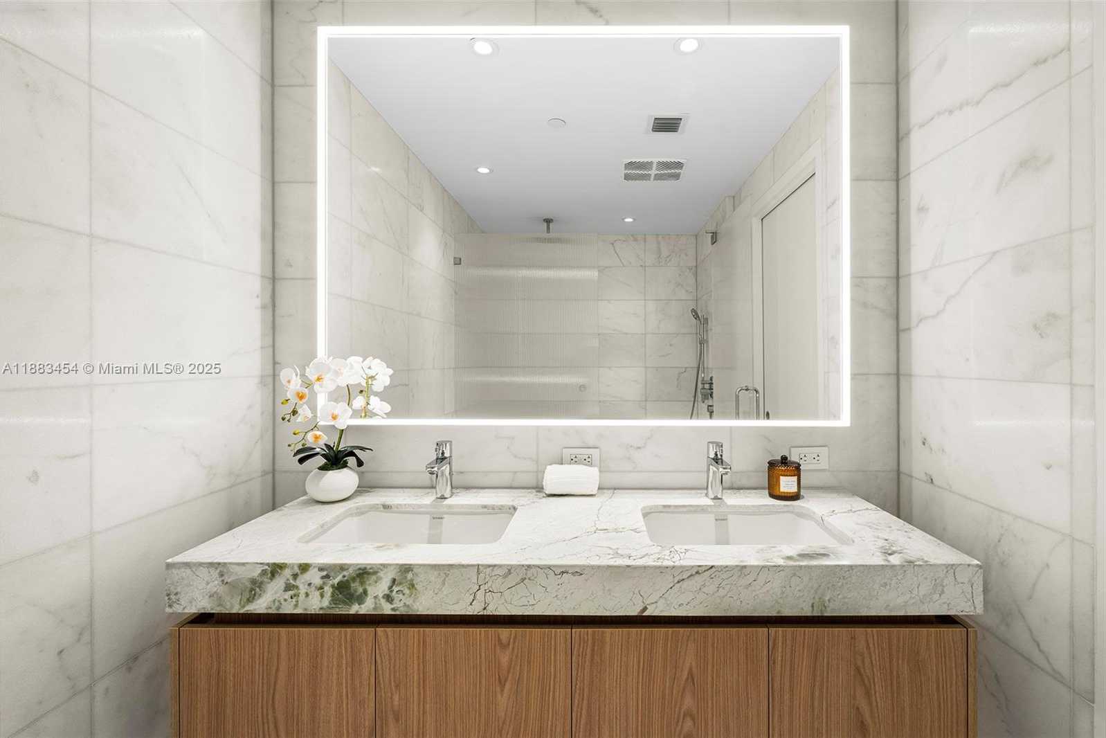 Small Image of 500 ALTON RD #1904, Miami Beach Number 10