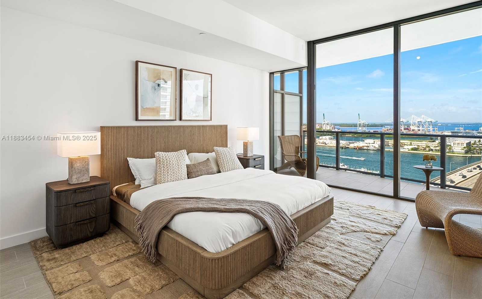 Small Image of 500 ALTON RD #1904, Miami Beach Number 11