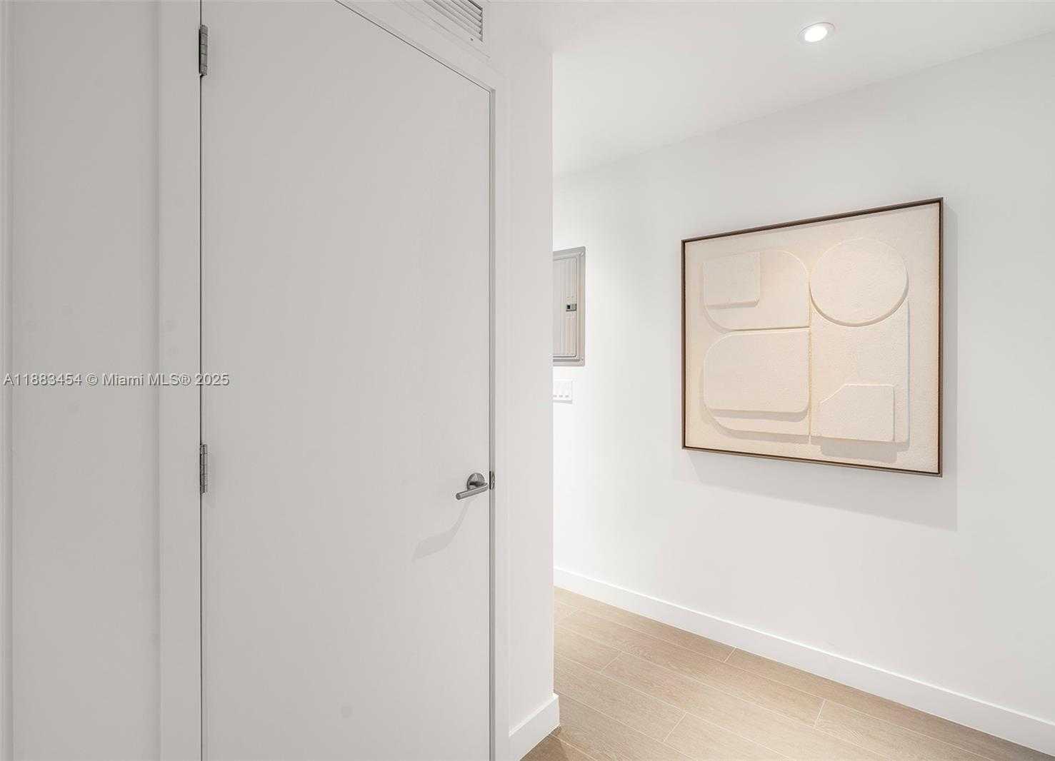 Small Image of 500 ALTON RD #1904, Miami Beach Number 25
