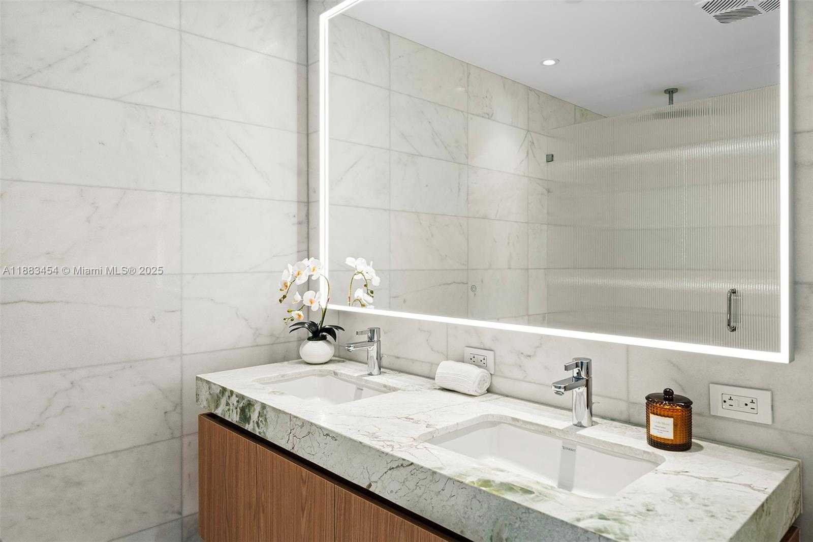 Small Image of 500 ALTON RD #1904, Miami Beach Number 8