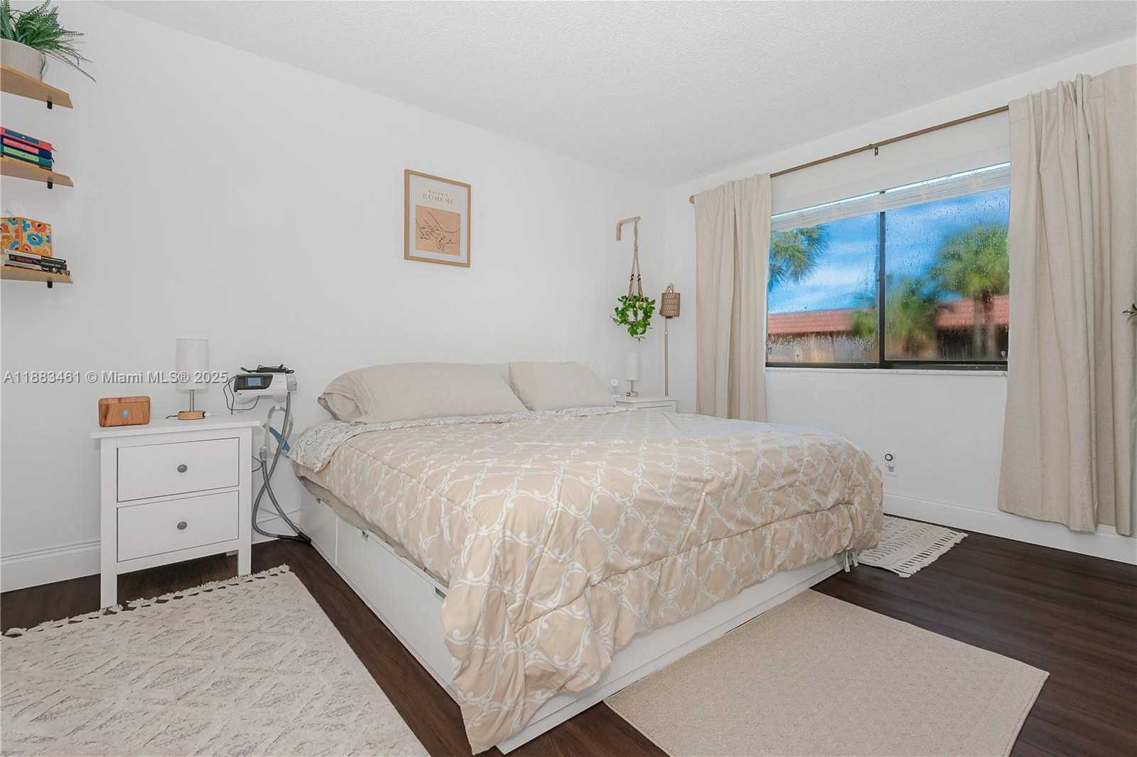 Small Image of 150 LAKEVIEW DR #205, Weston Number 15