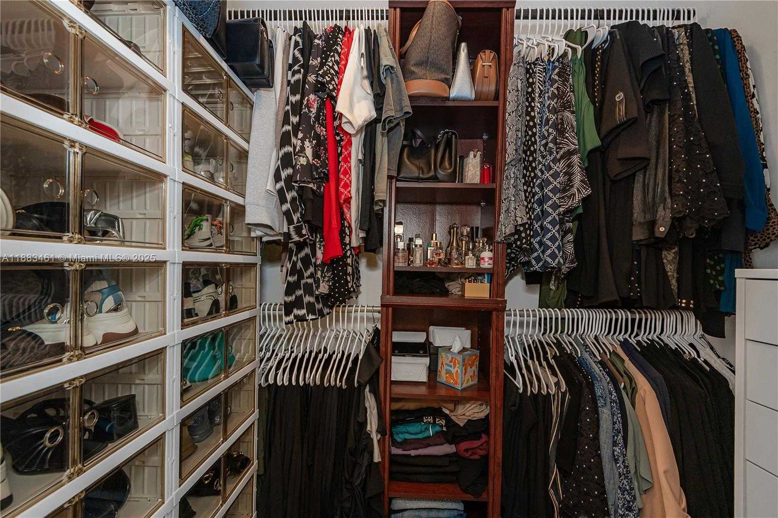 Small Image of 150 LAKEVIEW DR #205, Weston Number 18