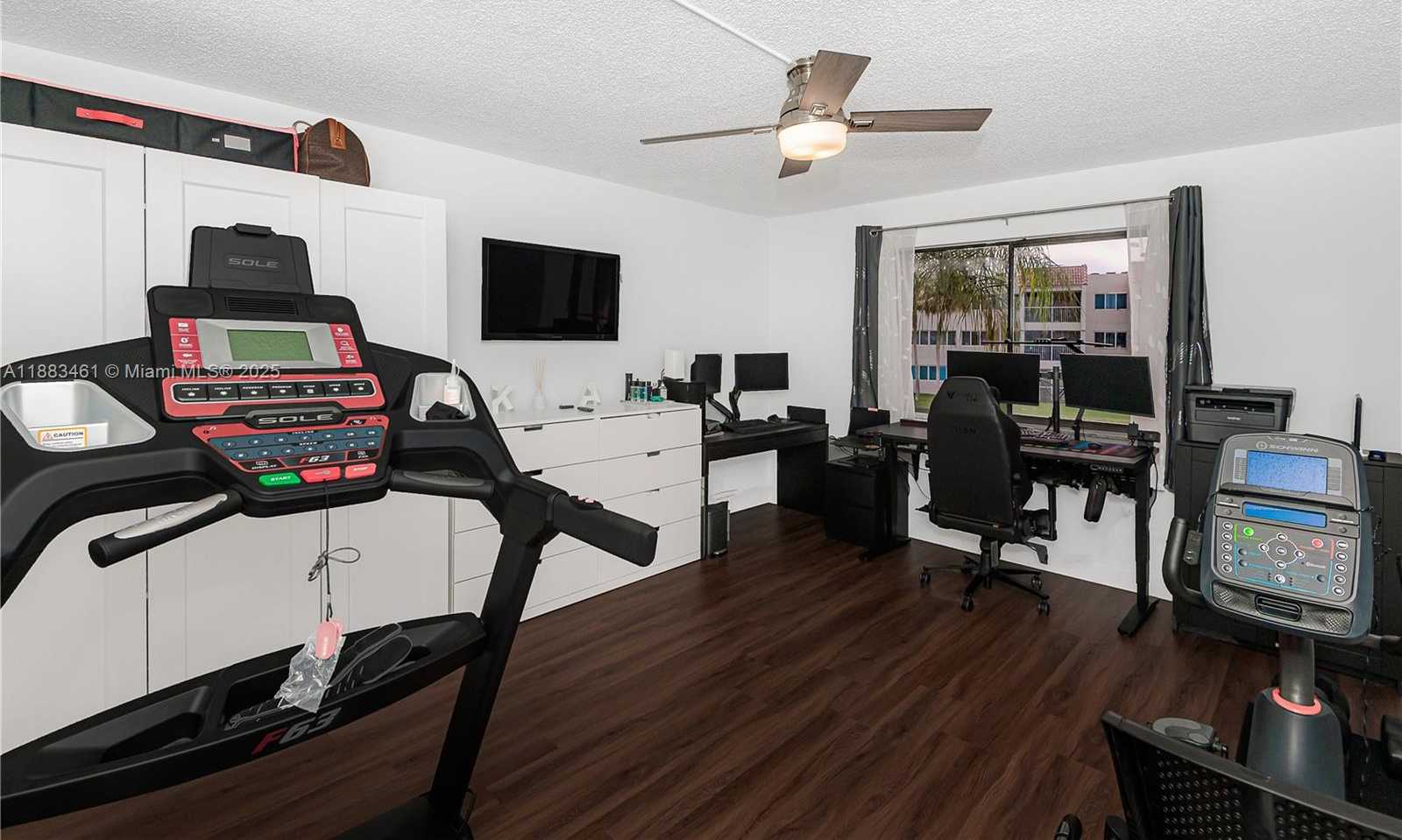Small Image of 150 LAKEVIEW DR #205, Weston Number 22