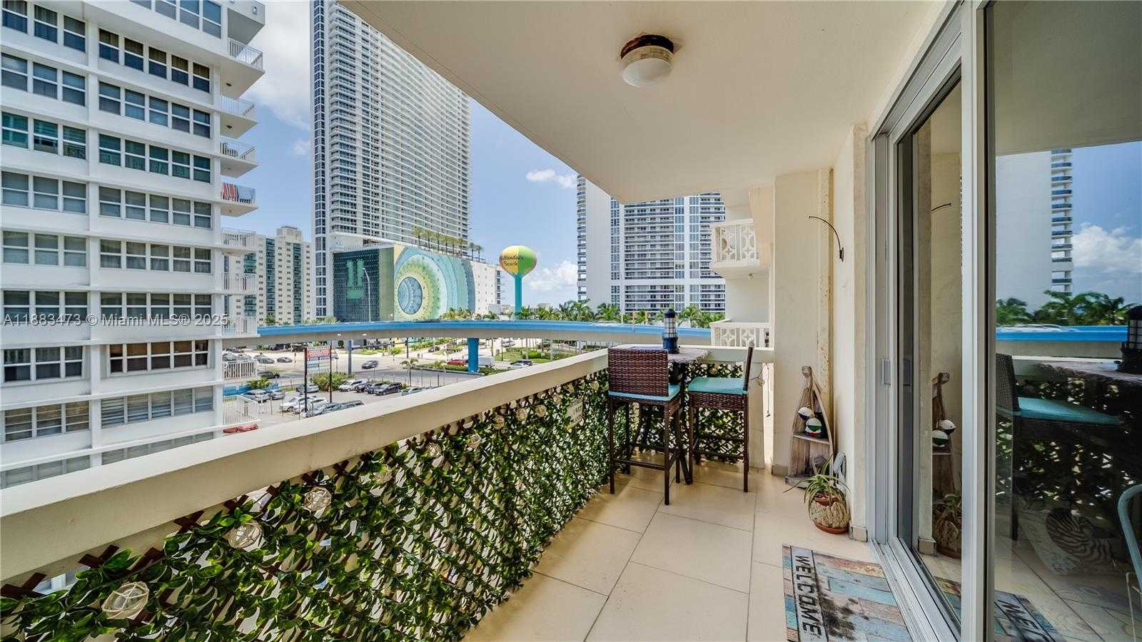 Small Image of 1825 SOUTH OCEAN DR #504, Hallandale Beach Number 13