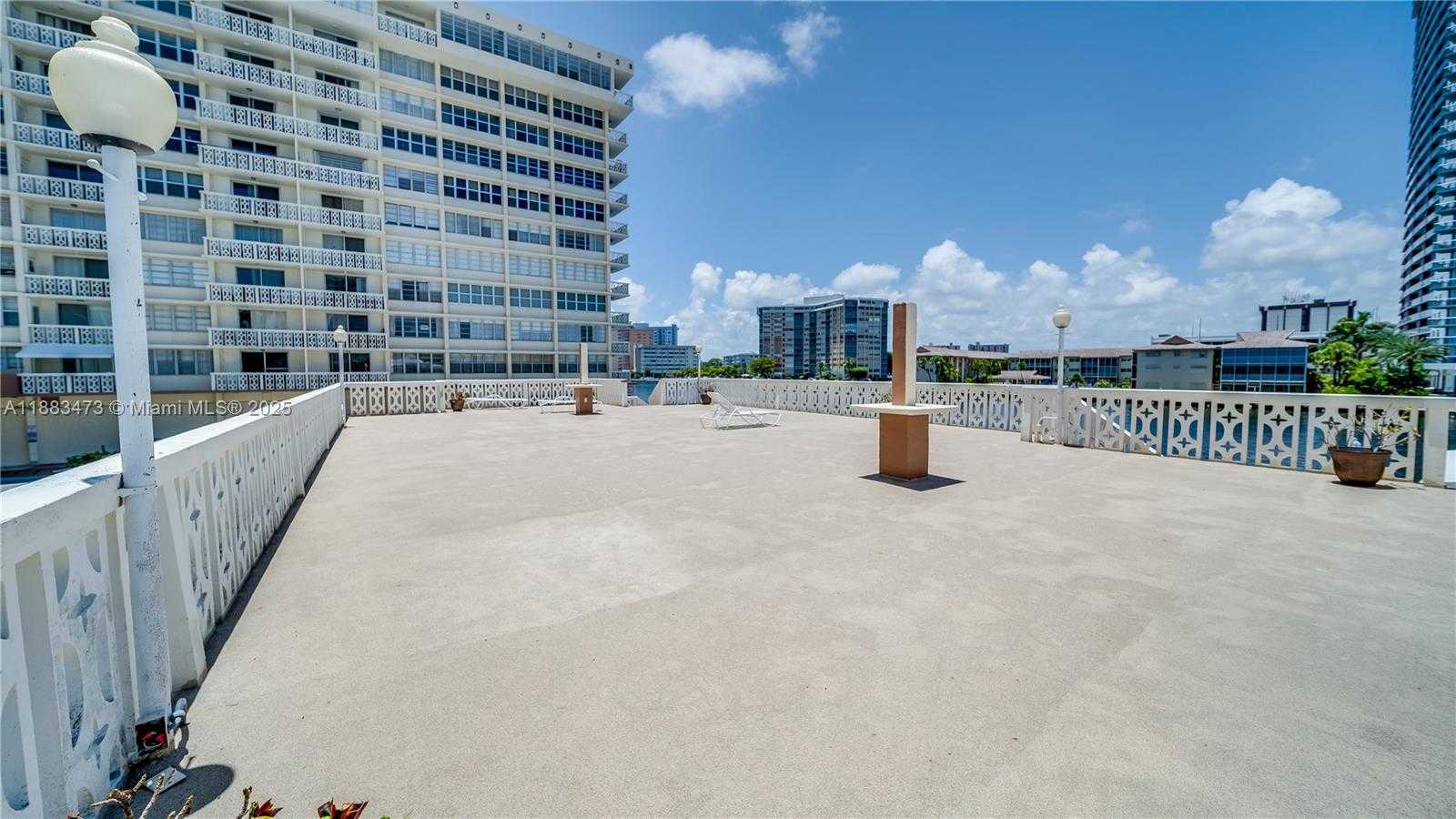 Small Image of 1825 SOUTH OCEAN DR #504, Hallandale Beach Number 19