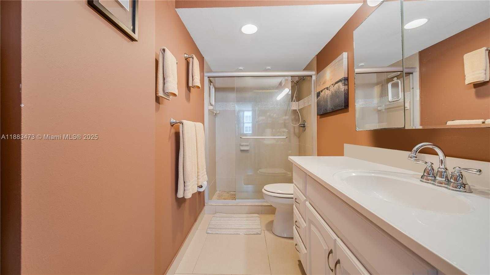 Small Image of 1825 SOUTH OCEAN DR #504, Hallandale Beach Number 8