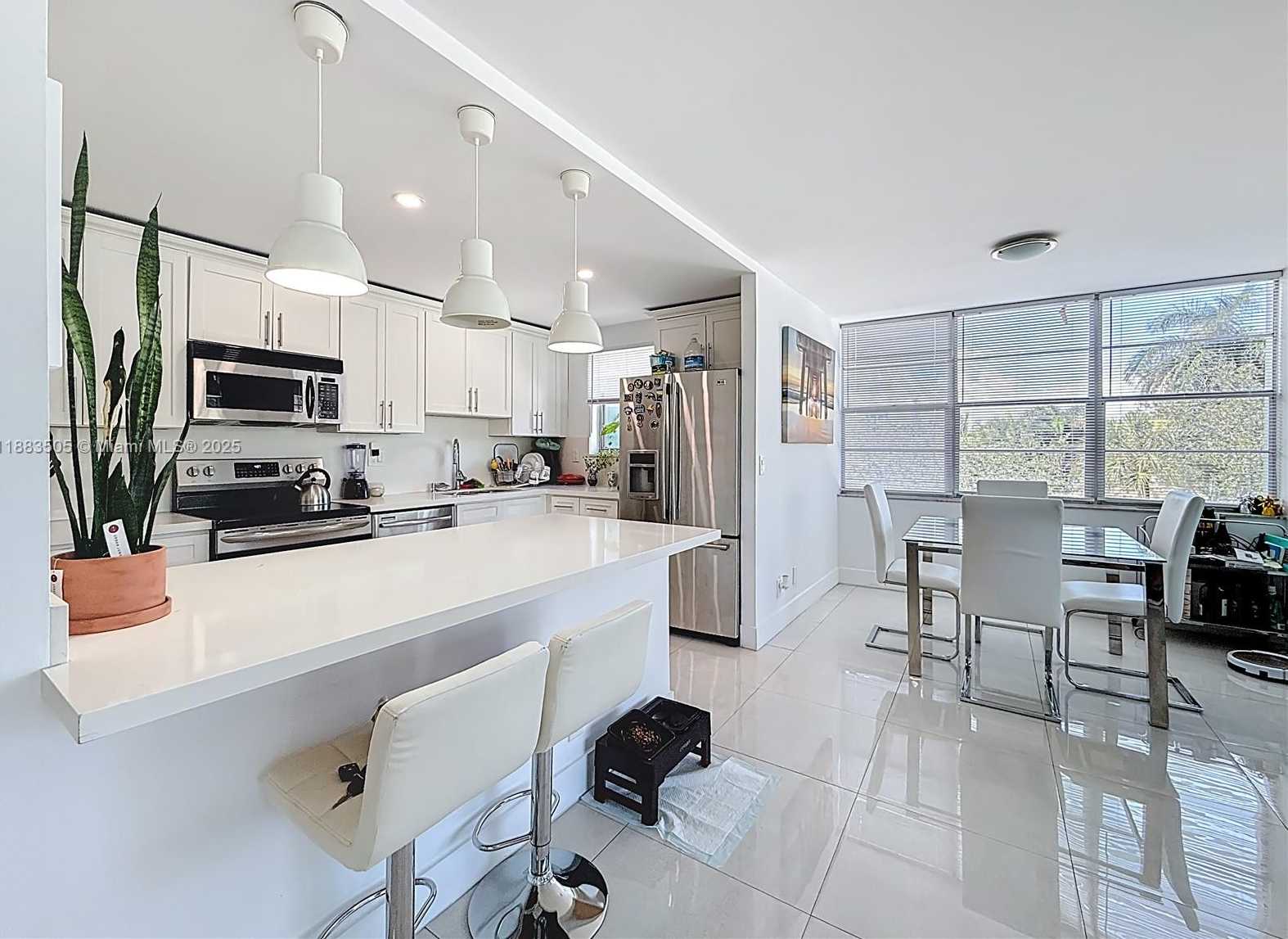 Small Image of 2751 TAFT ST #304, Hollywood Number 11