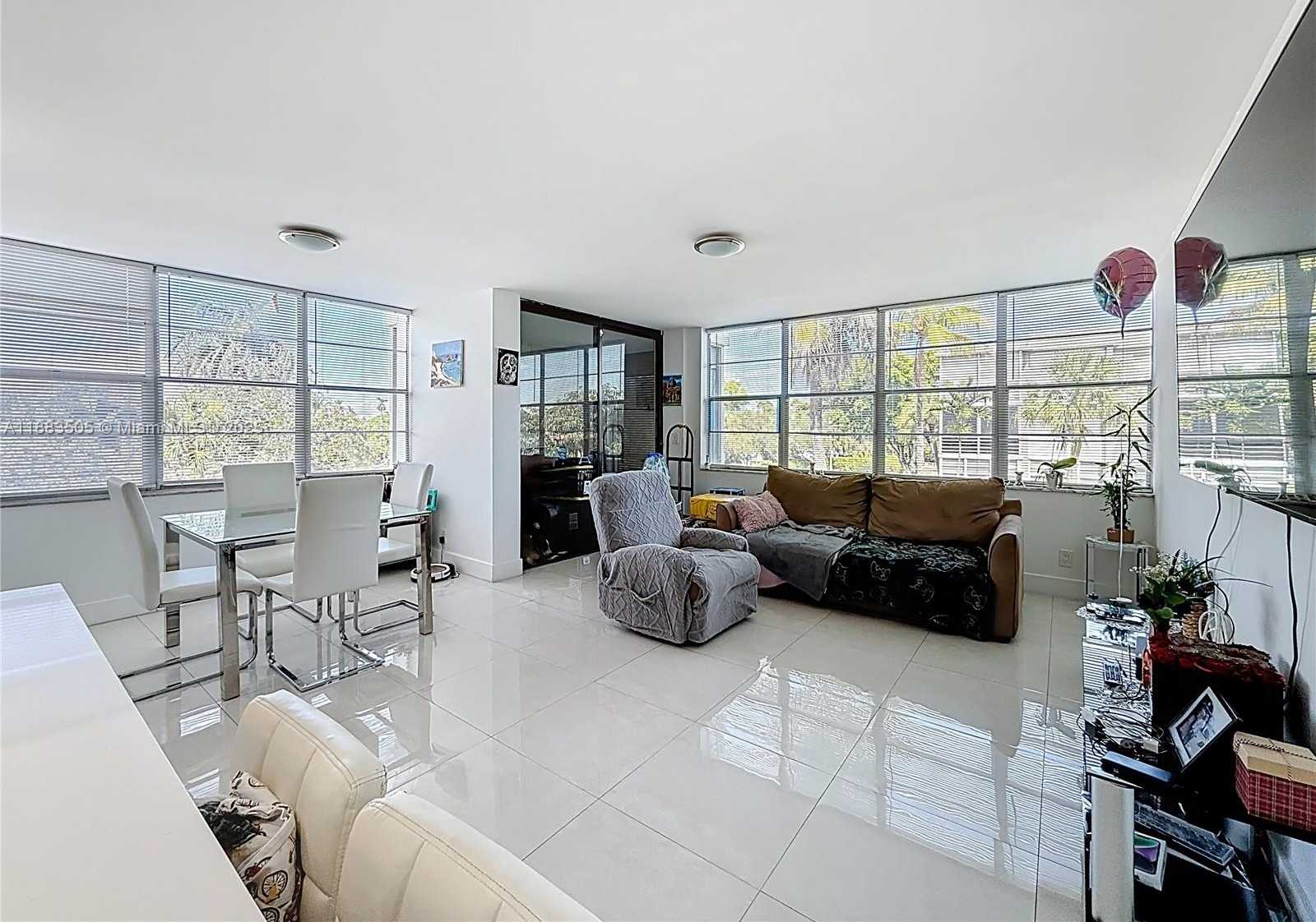 Small Image of 2751 TAFT ST #304, Hollywood Number 12