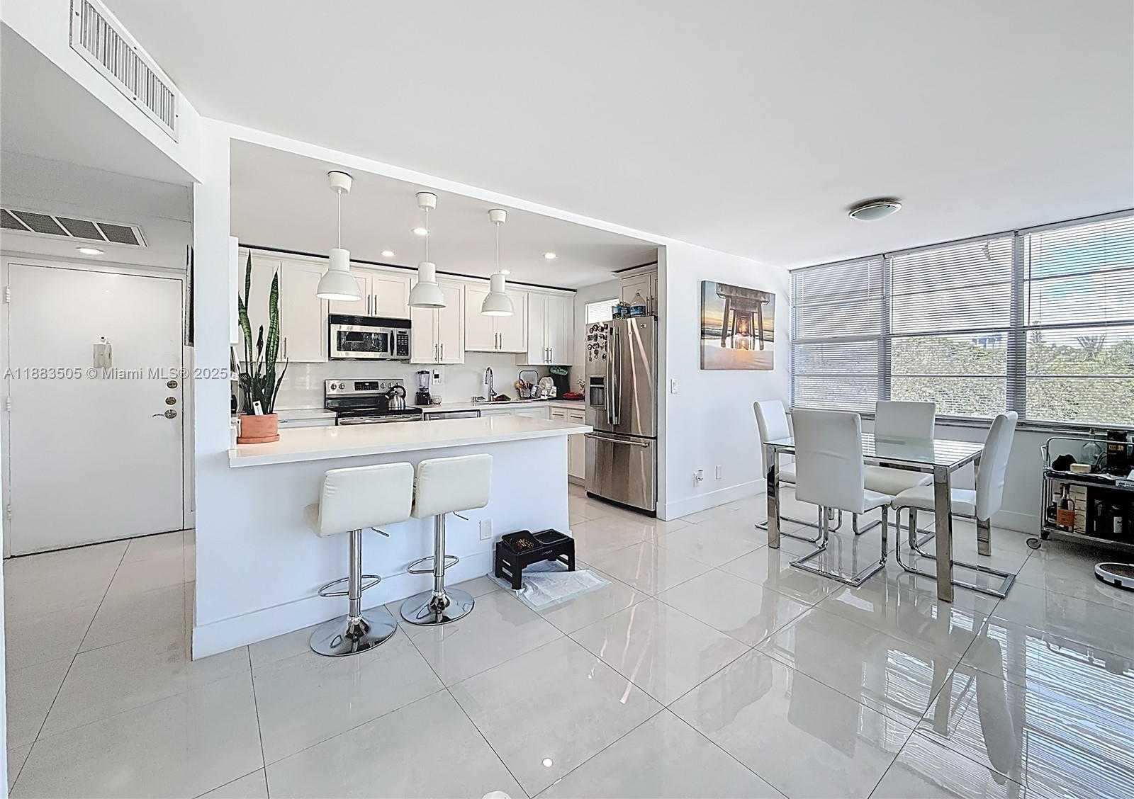 Small Image of 2751 TAFT ST #304, Hollywood Number 13