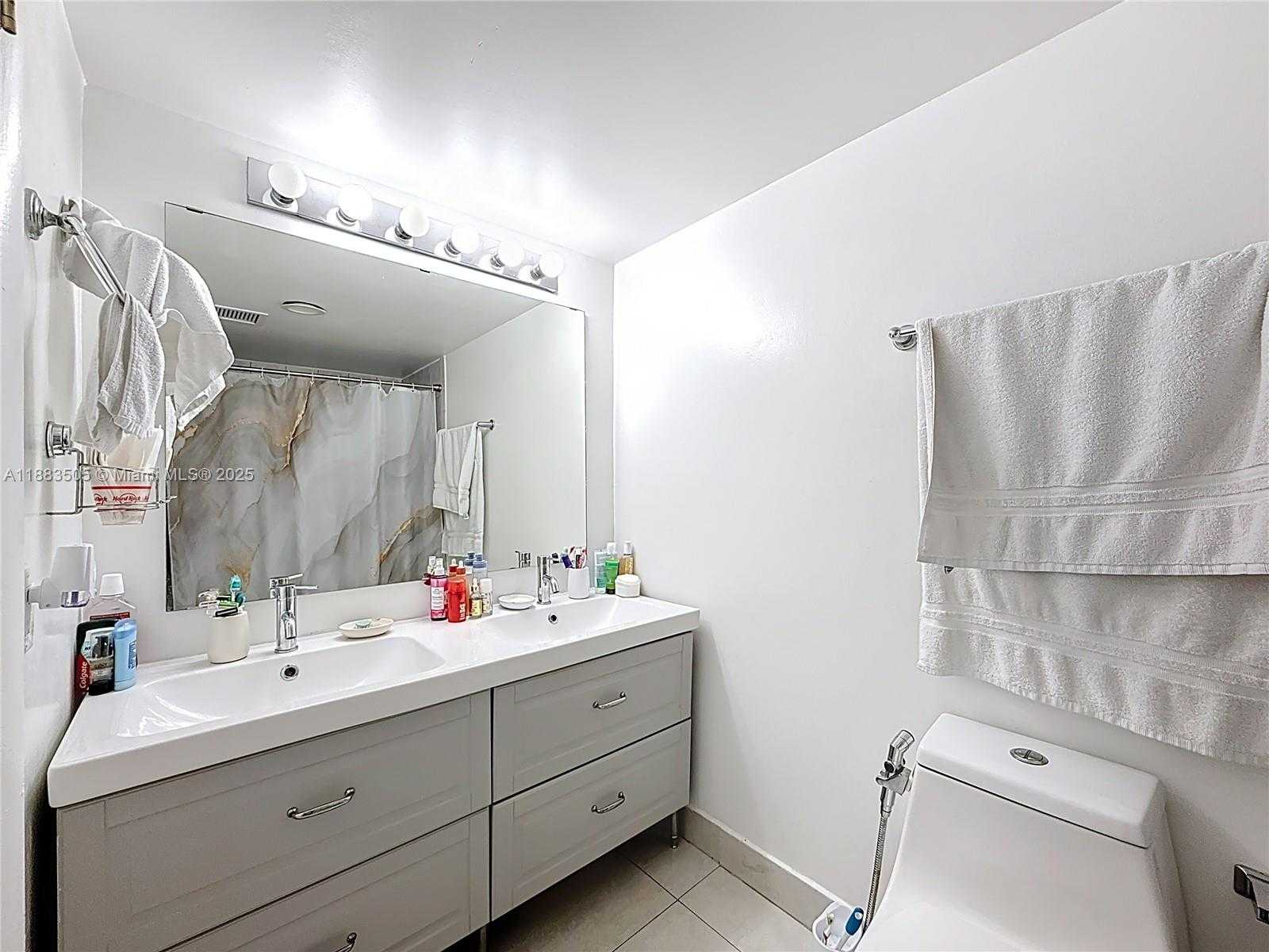 Small Image of 2751 TAFT ST #304, Hollywood Number 23