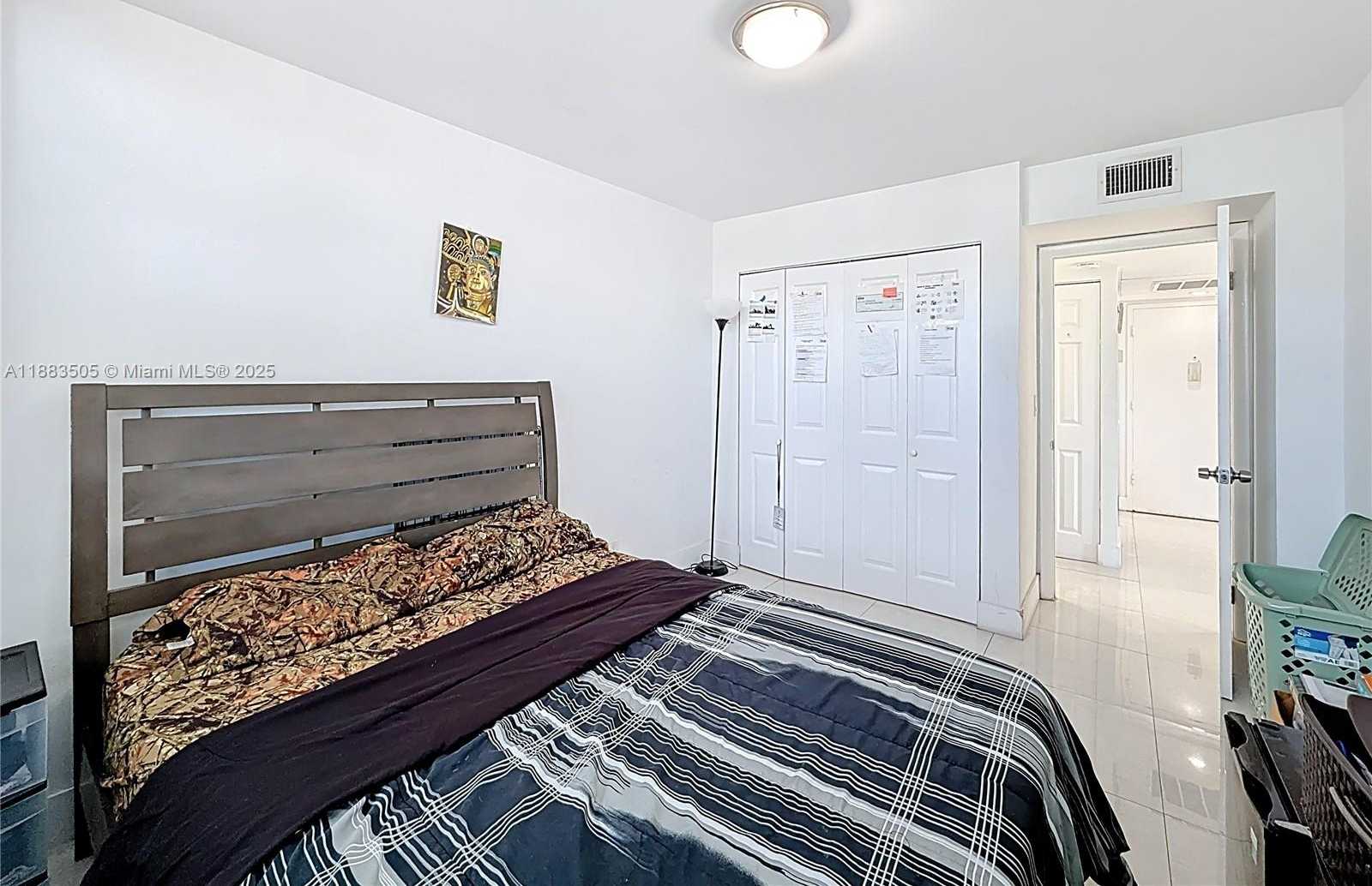 Small Image of 2751 TAFT ST #304, Hollywood Number 25