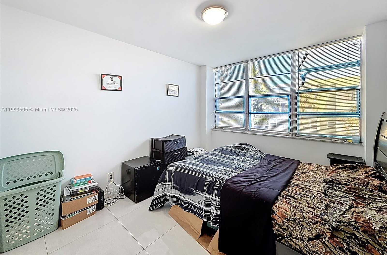Small Image of 2751 TAFT ST #304, Hollywood Number 27
