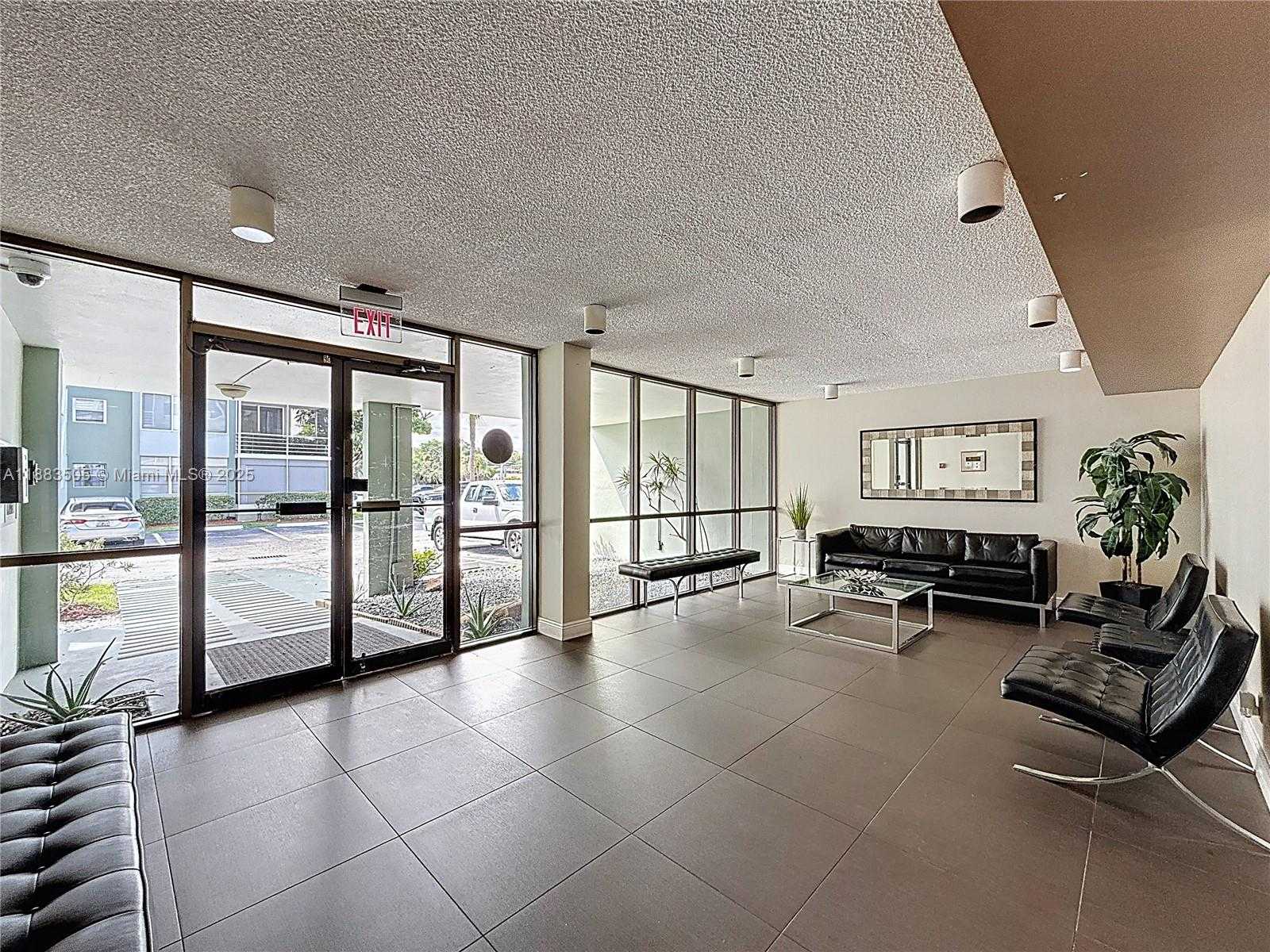 Small Image of 2751 TAFT ST #304, Hollywood Number 30