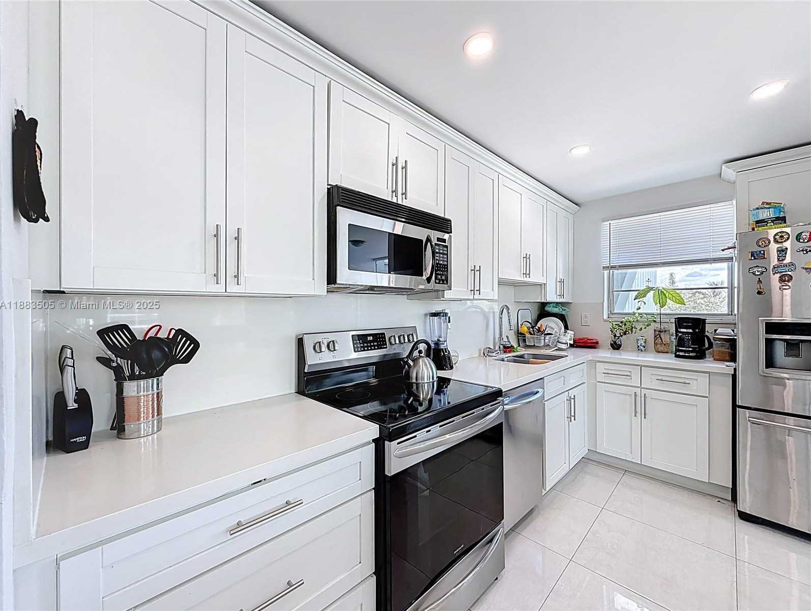 Small Image of 2751 TAFT ST #304, Hollywood Number 5
