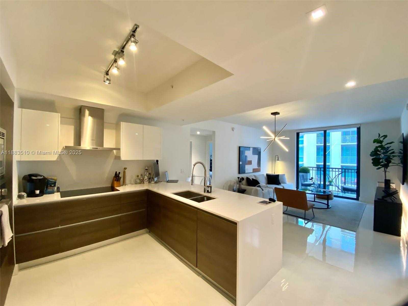 Small Image of 301 ALTARA AVE #701, Coral Gables Number 12
