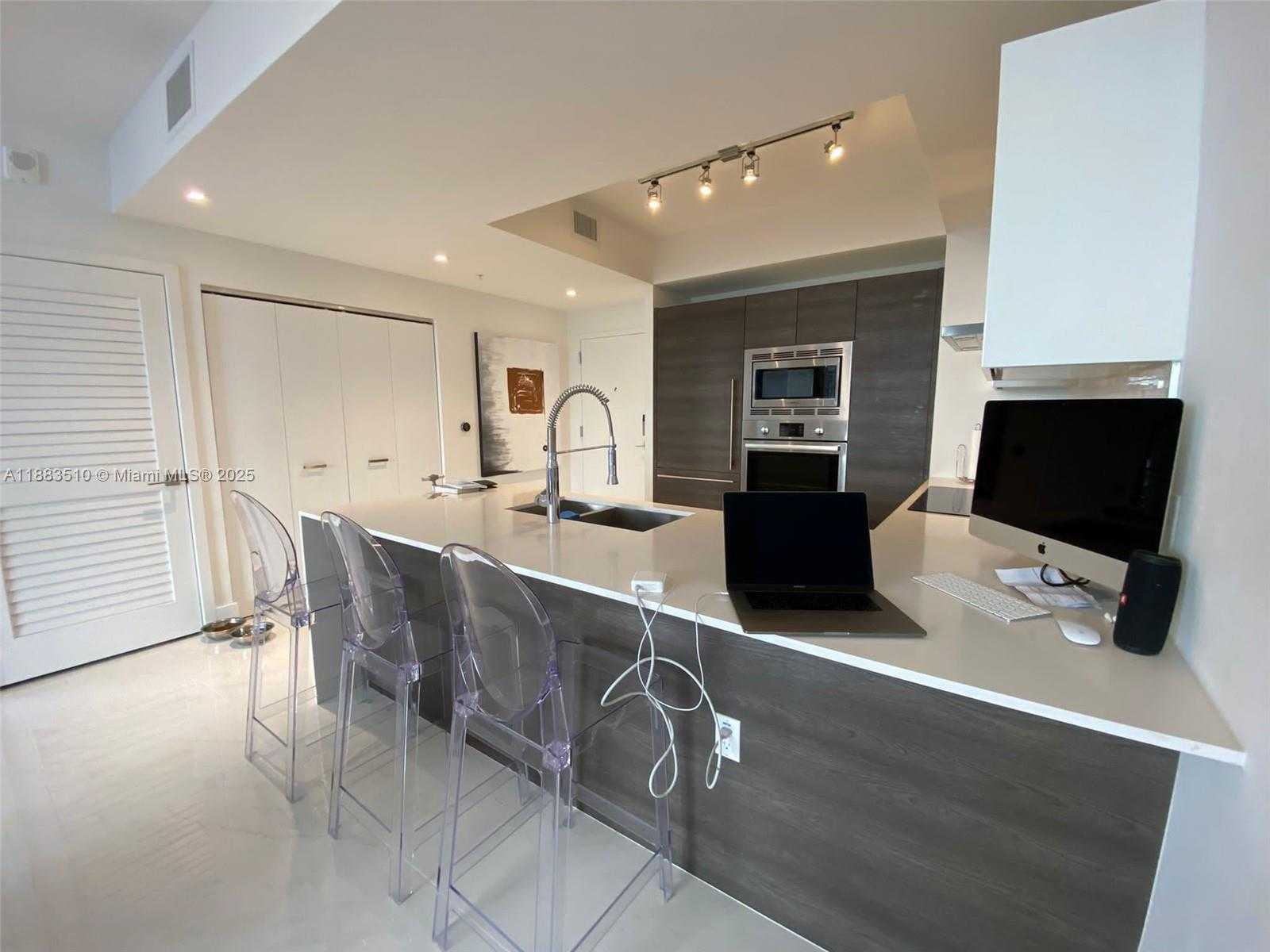 Small Image of 301 ALTARA AVE #701, Coral Gables Number 14