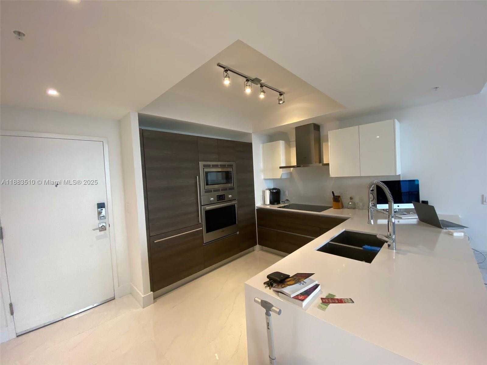 Small Image of 301 ALTARA AVE #701, Coral Gables Number 32