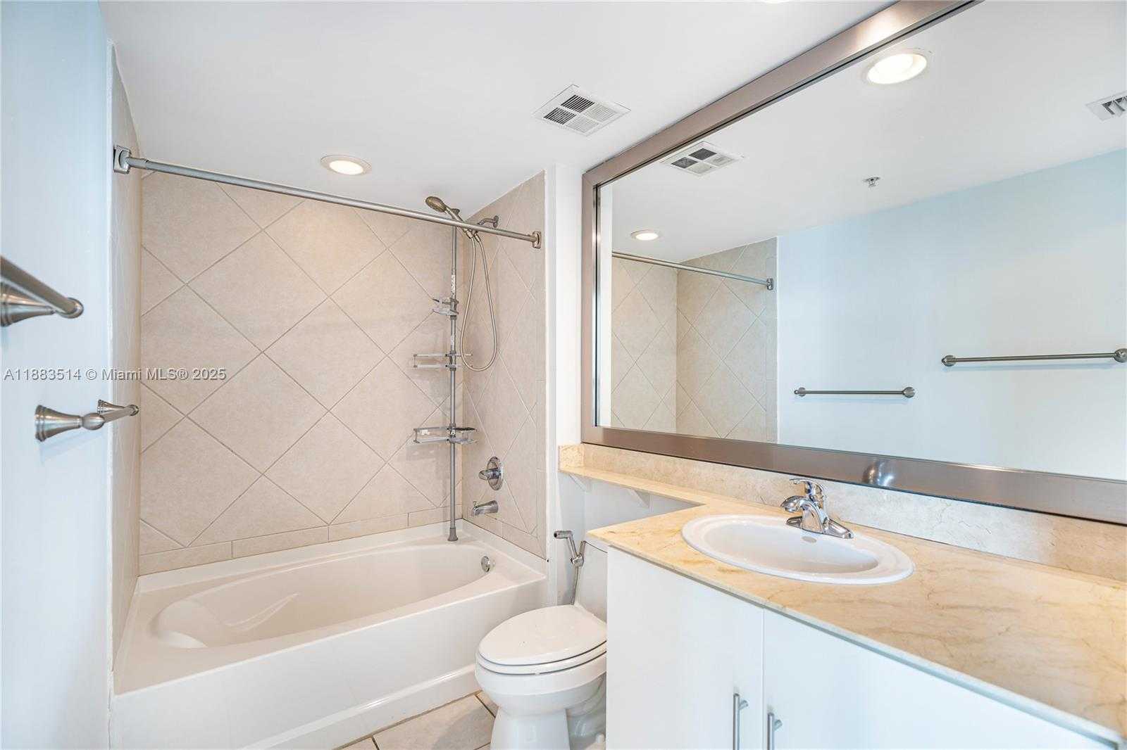 Small Image of 325 SOUTH BISCAYNE BLVD #4115, Miami Number 2