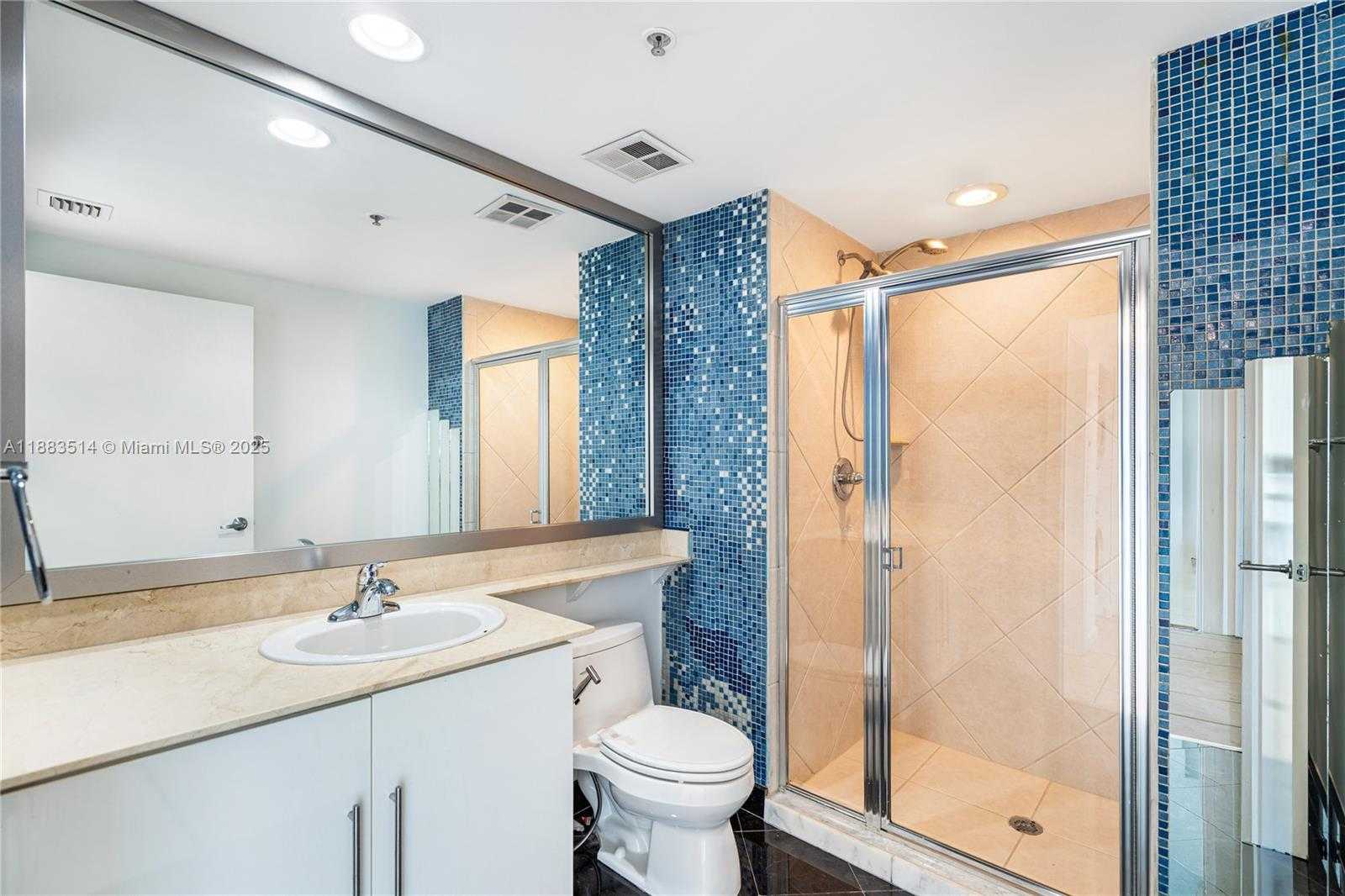 Small Image of 325 SOUTH BISCAYNE BLVD #4115, Miami Number 7