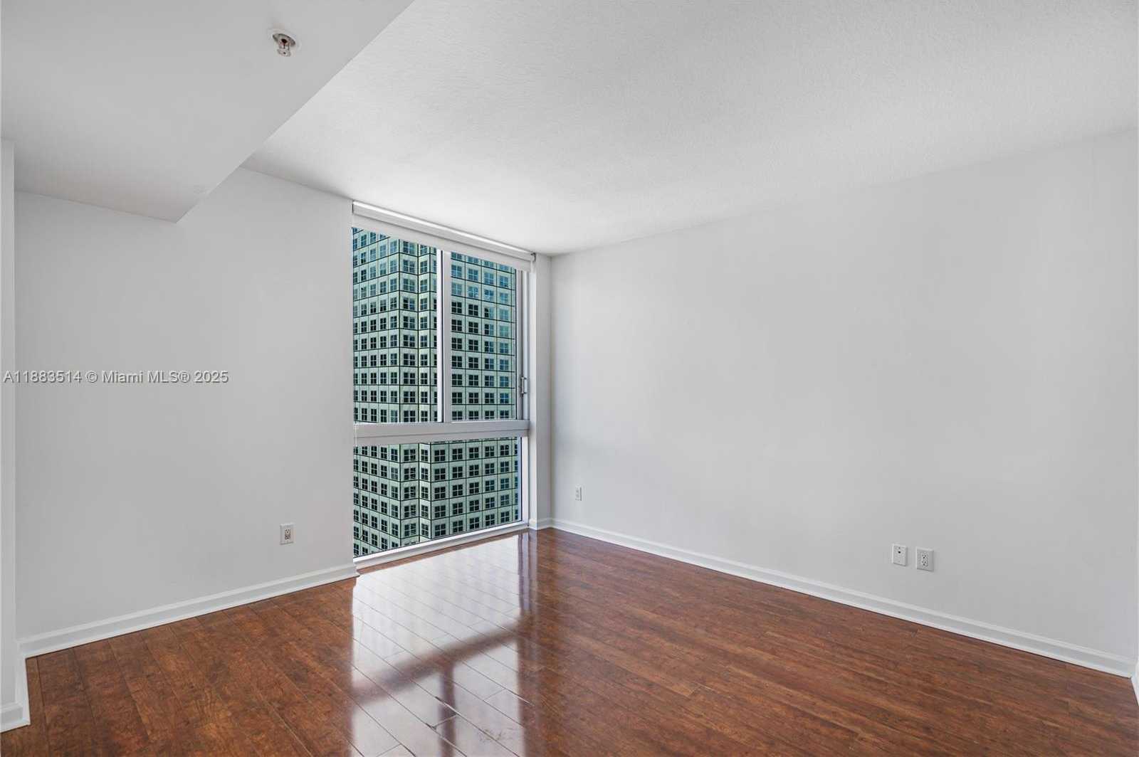 Small Image of 325 SOUTH BISCAYNE BLVD #4115, Miami Number 9