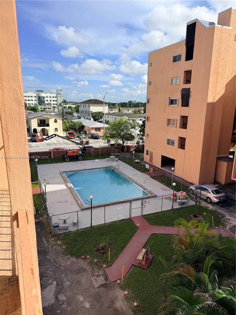 Small Image of 440 EAST 23RD ST #1316, Hialeah Number 2