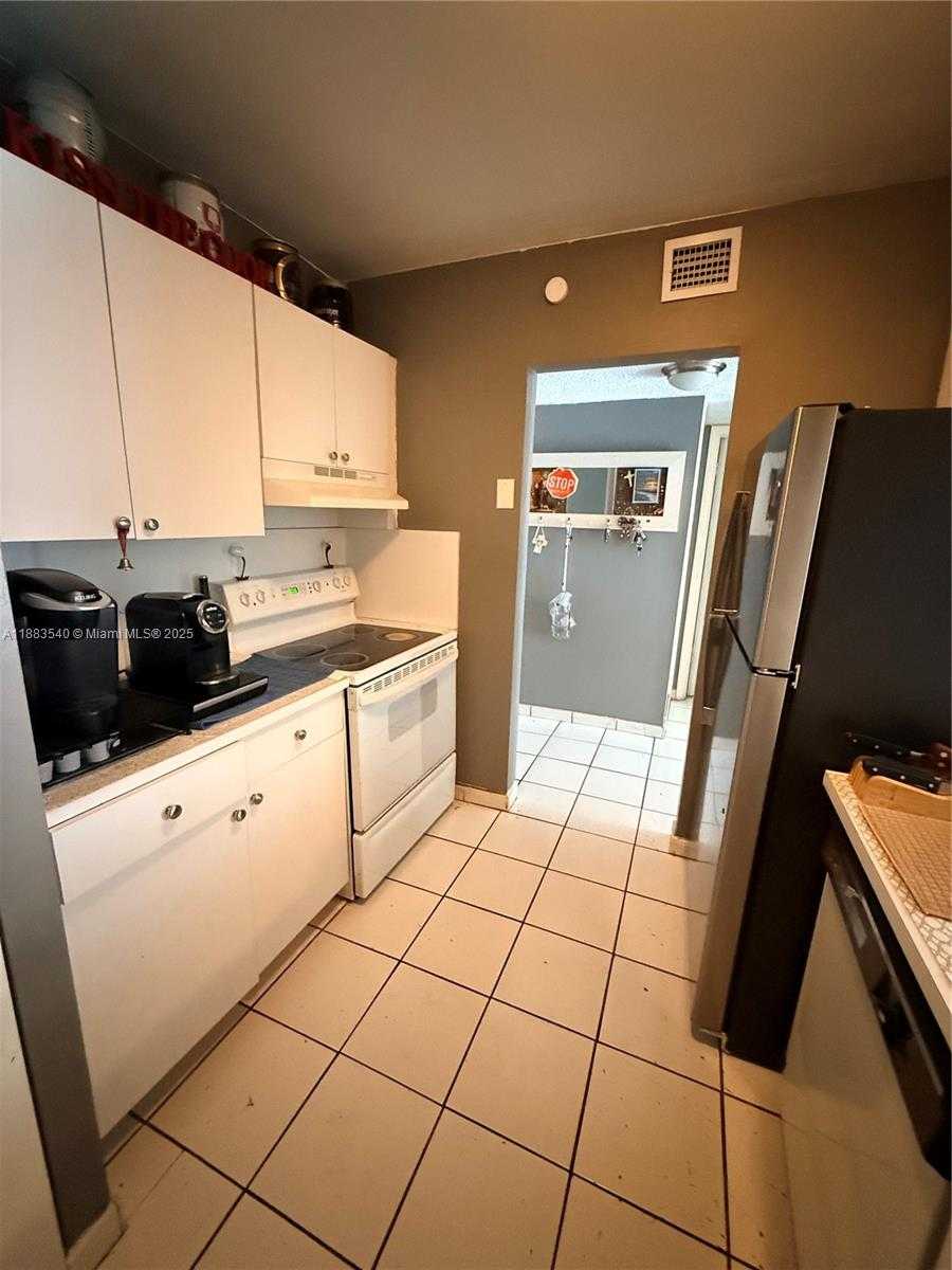Small Image of 440 EAST 23RD ST #1316, Hialeah Number 7