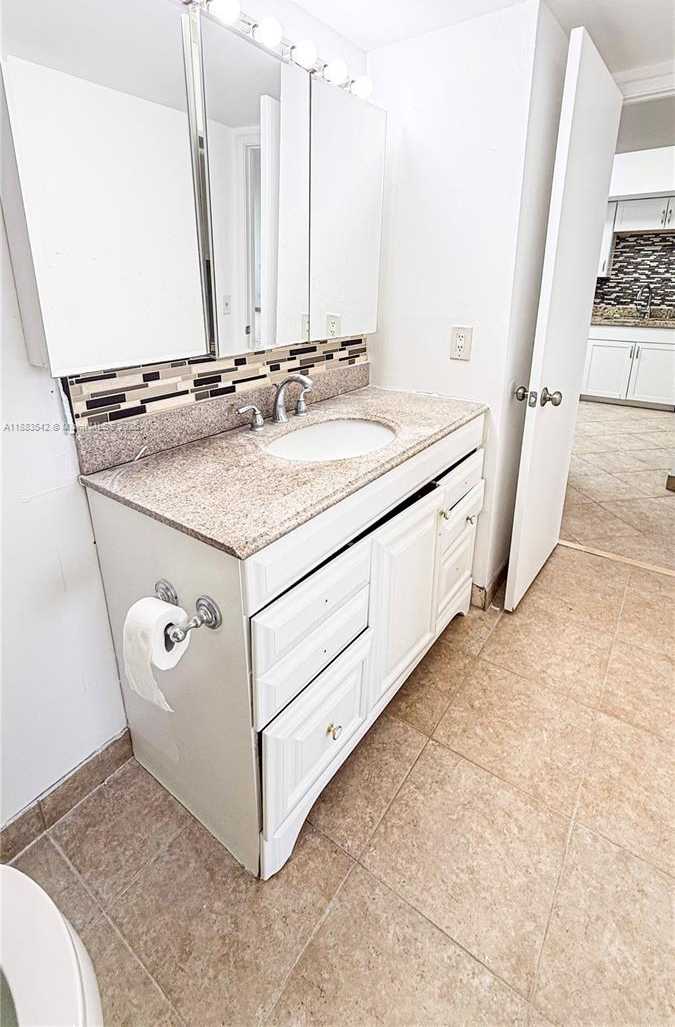 Small Image of 1351 NORTH EAST MIAMI GARDENS DR #1701E, Miami Number 12