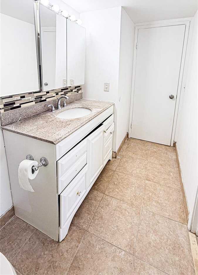Small Image of 1351 NORTH EAST MIAMI GARDENS DR #1701E, Miami Number 13