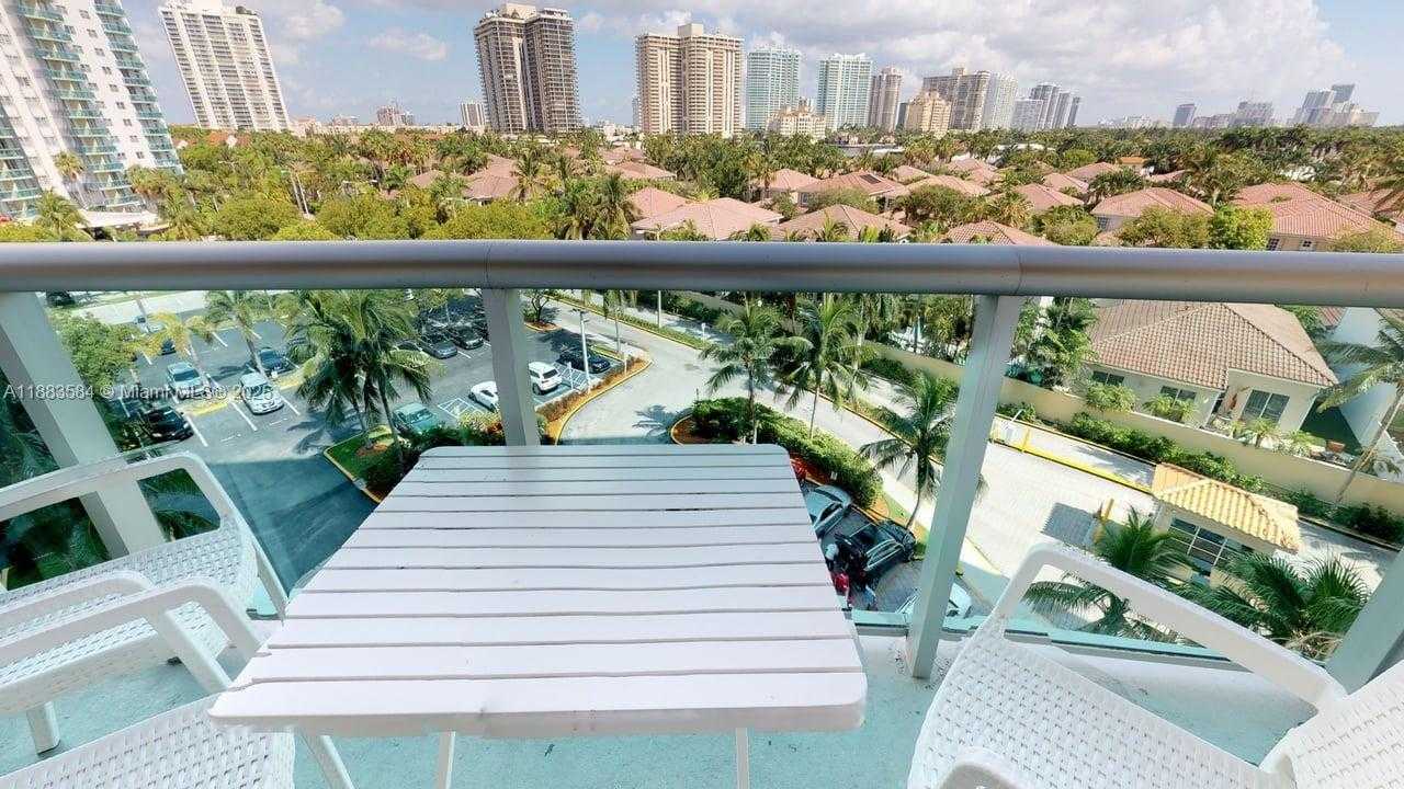Small Image of 19370 COLLINS AVE #620, Sunny Isles Beach Number 4