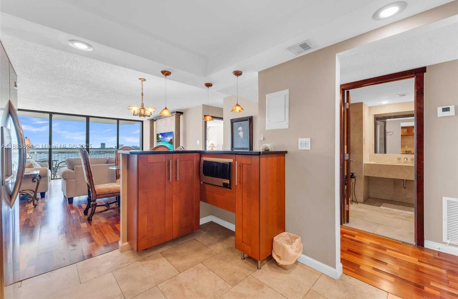 Small Image of 18021 BISCAYNE BLVD #1503, Aventura Number 11