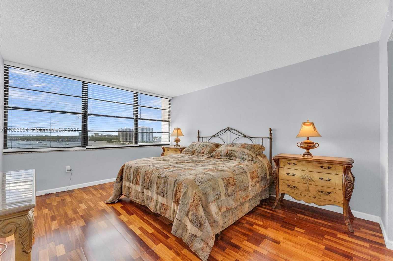 Small Image of 18021 BISCAYNE BLVD #1503, Aventura Number 16