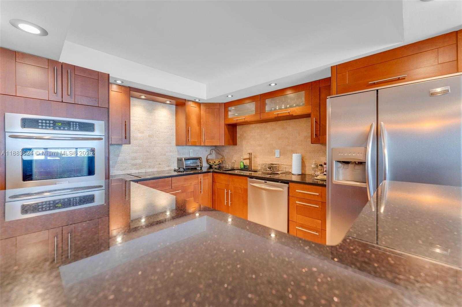 Small Image of 18021 BISCAYNE BLVD #1503, Aventura Number 2